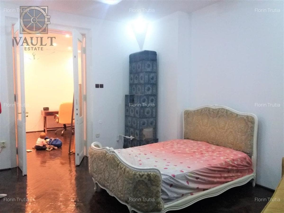 Apartament cu 3 camere decomandat în 13 Septembrie - 2