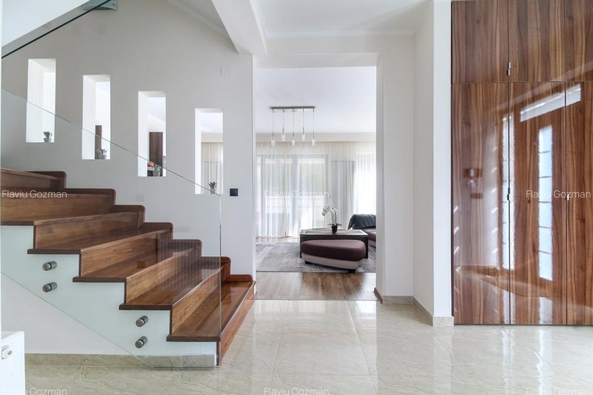 Casa LA CHEIE cu 5 camere si 4 bai, 200 mp, incaperi mari, Buna Ziua - 1
