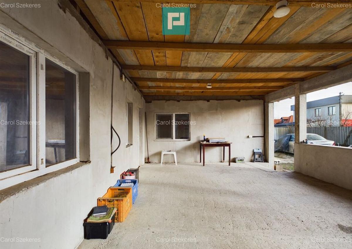 Casa cu 4 camere + anexe in ?ofronea - 11