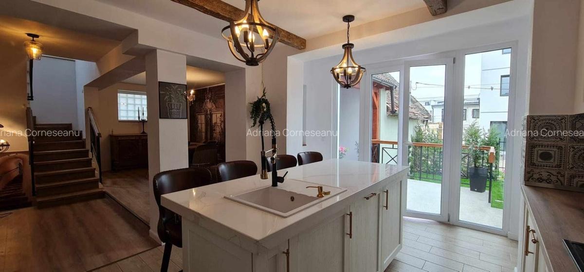 Casa cu 6 camere, 293 mp utili, zona Turnisor - 13