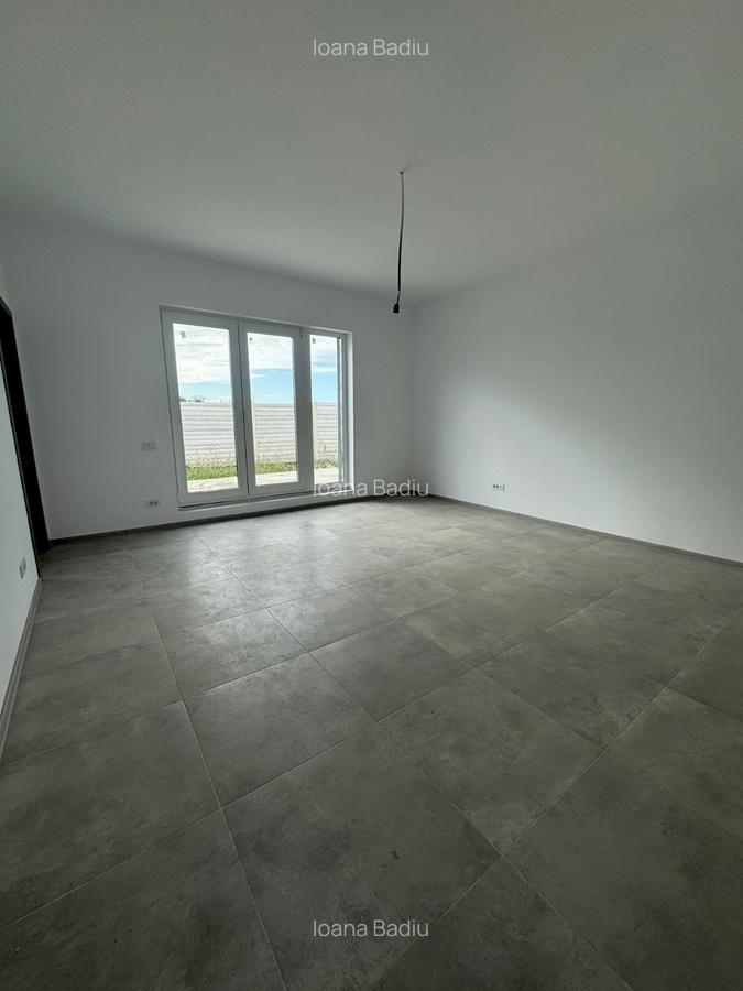 Casa individuala - 4 camere - 2 bai - 440mp teren - 6