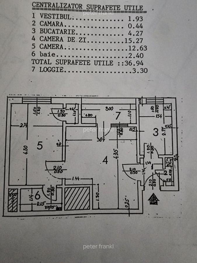 Apartament mic dar ingrijit. La Domenii, lângă liceu. - 1