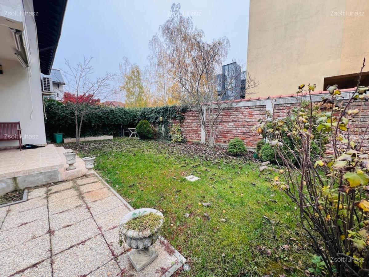 Casa de inchiriat cu sauna si piscina in complexul  Gradinile Soarelui - 18