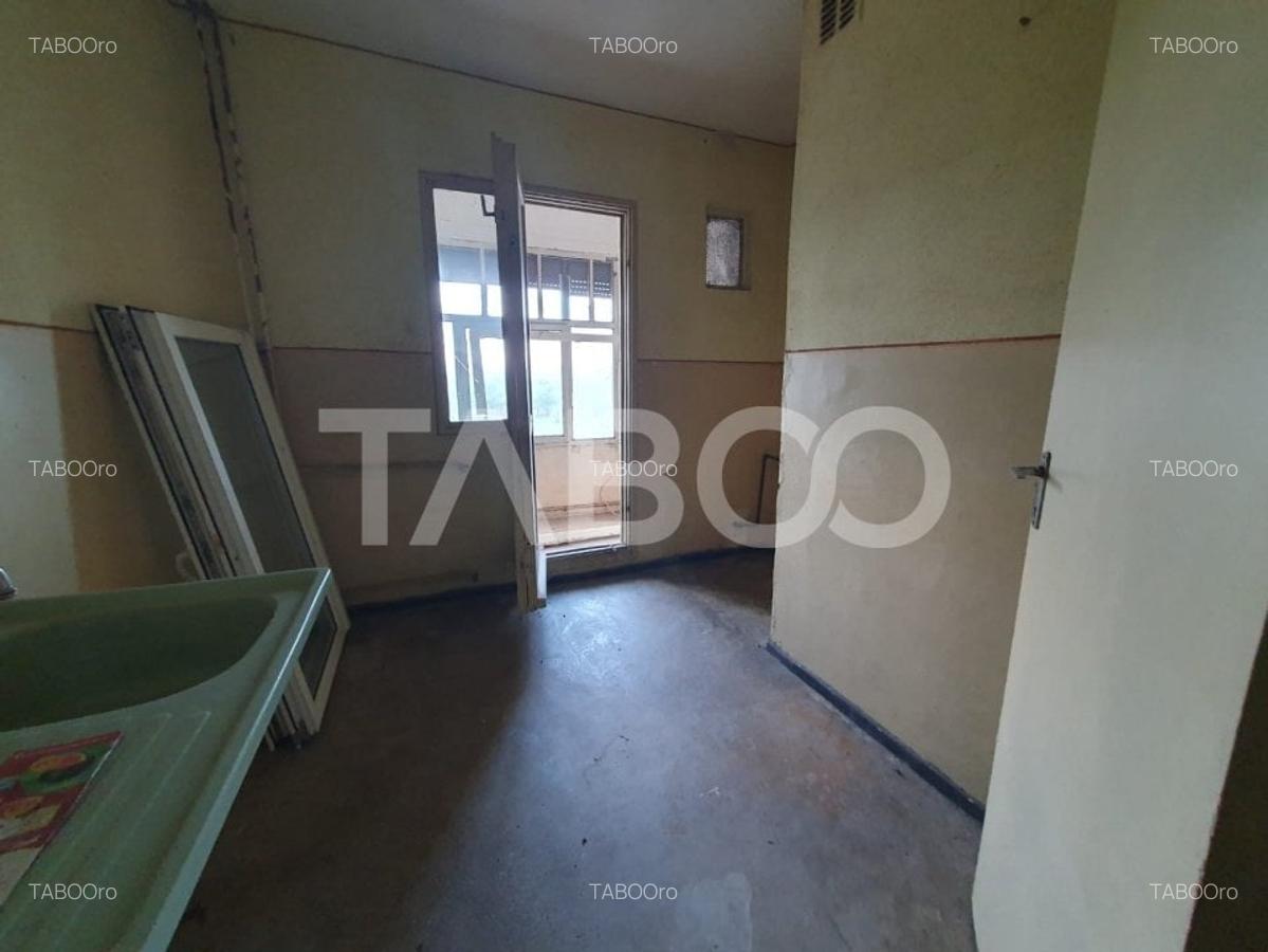 Apartament cu 2 camere decomandat în Sud-Vest - 4