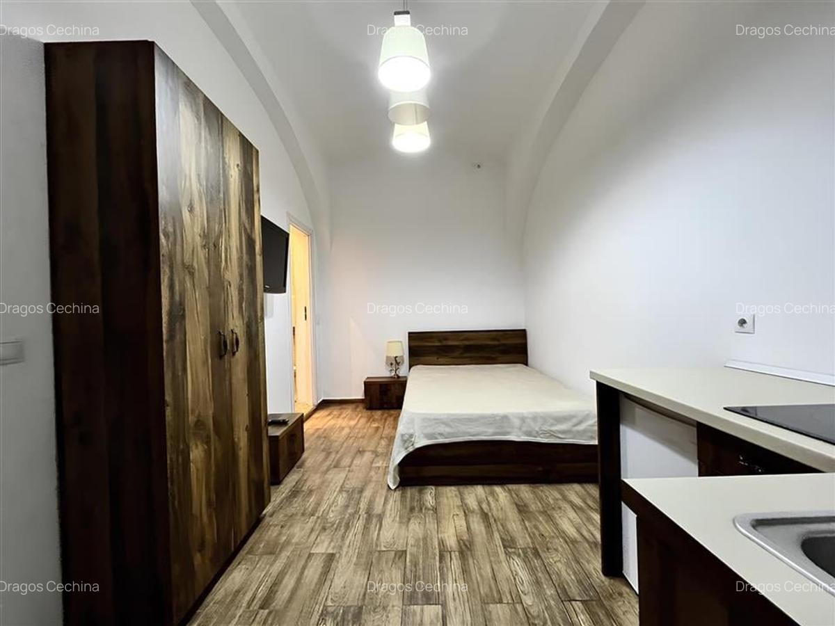 Garsoniera cu Parcare zona Ultracentral Piata Sfatului - 2