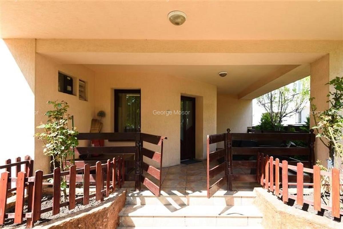 FILM! Vila impozanta,pretabila pe segmentul comercial/ servicii,Tractorul,Brasov - 4 FILM! Vila impozanta,pretabila pe segmentul comercial/ servicii,Tractorul,Brasov - 4