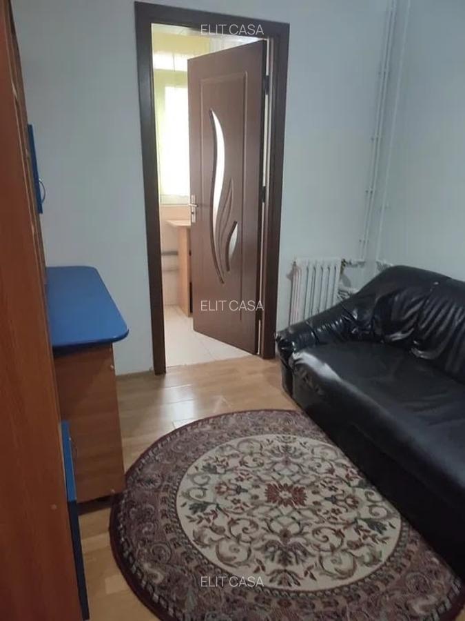 Garsonieră decomandată, mobilată în Nicolina - 3
