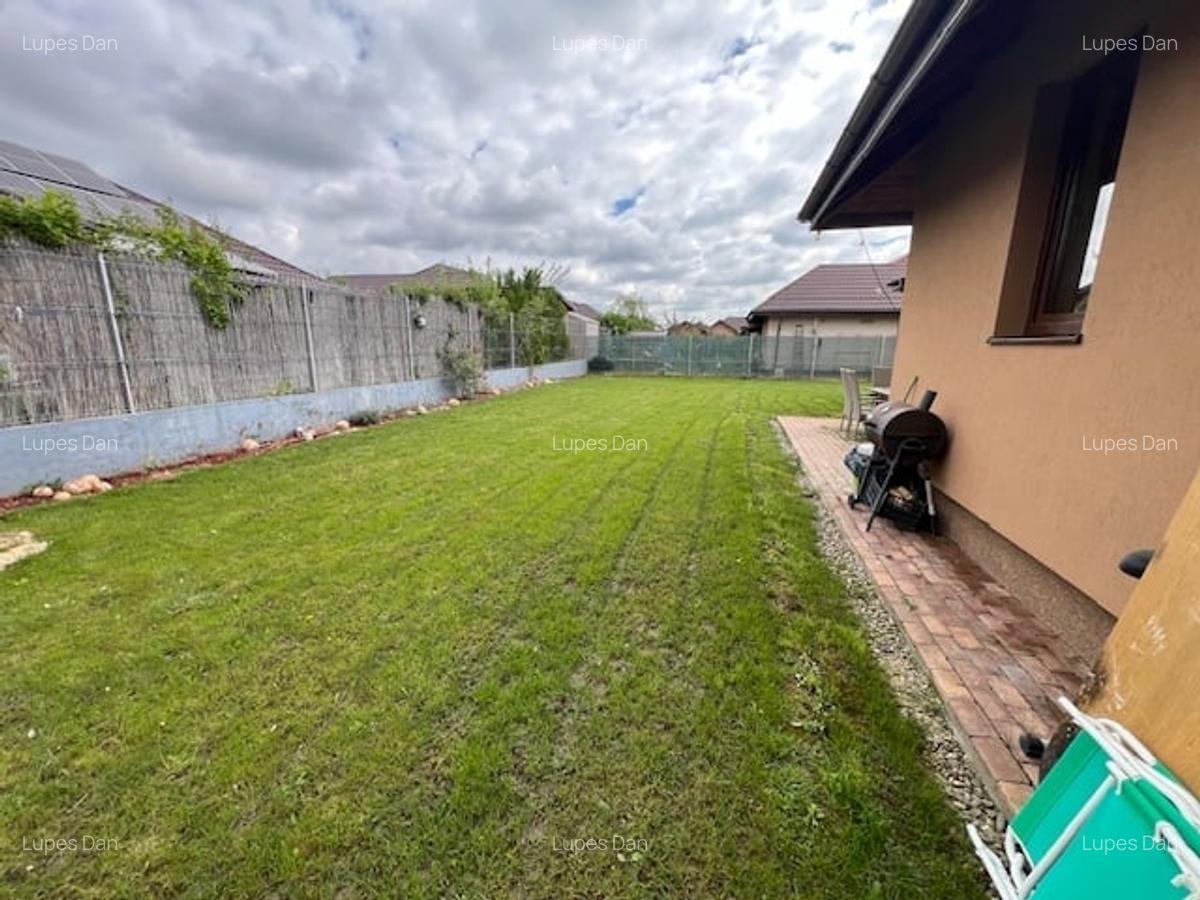 Casa Individuala mobilata si utilata complet, gradina amenajata, zona linistita - 7 Casa Individuala mobilata si utilata complet, gradina amenajata, zona linistita - 7