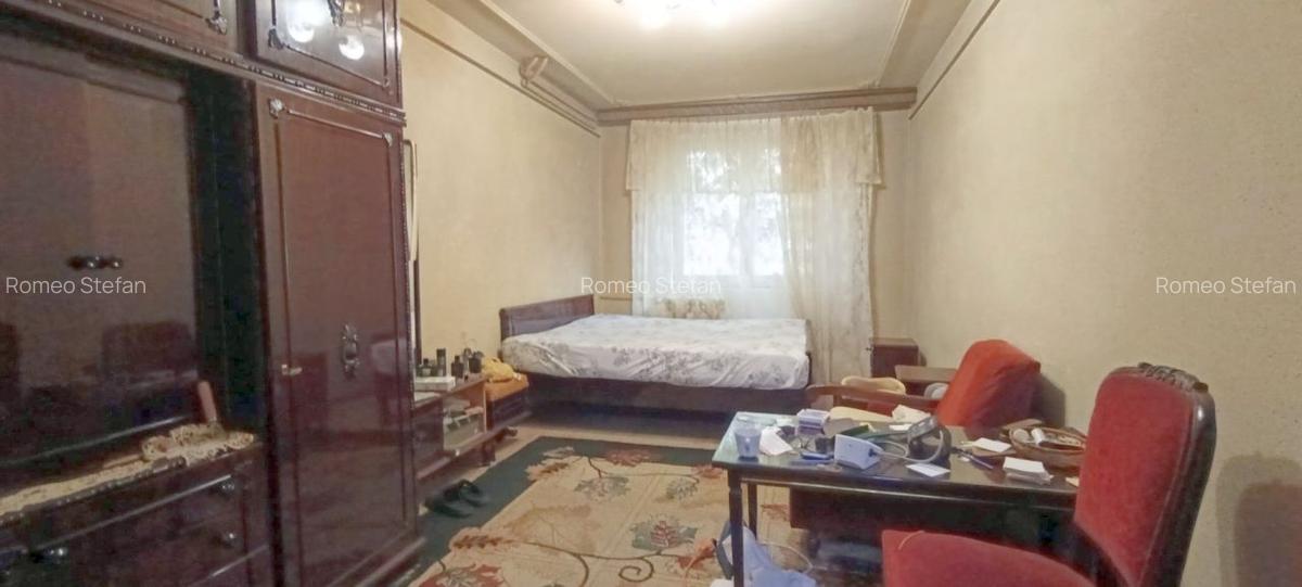 Vanzare apartament 4 camere - Teiul Doamnei - Stradal - vedere spate - 5