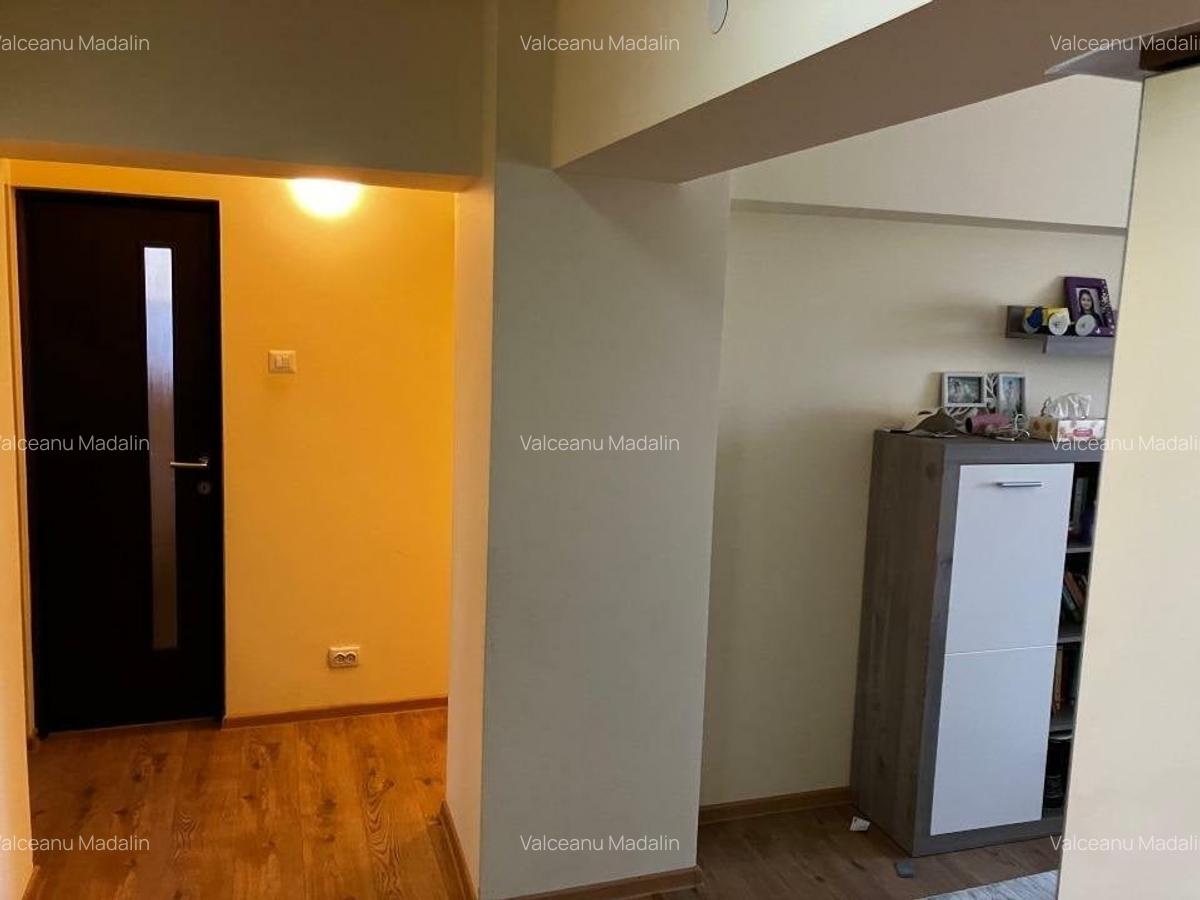 Apartament cu 3 camere decomandat, mobilat în Soarelui - 9