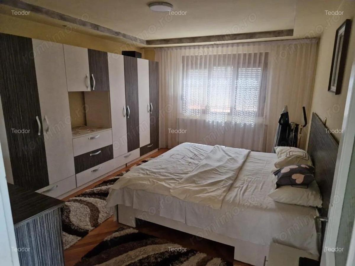 Casa 4 +1 camere de vanzare in Marghita, Bihor - 1