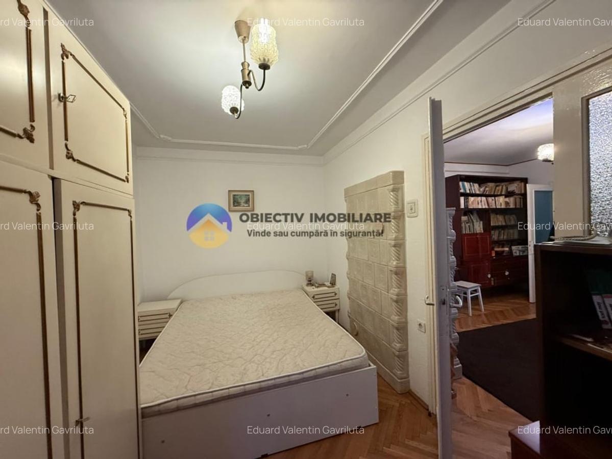 Apartament 3 camere de vanzare - Zona Centrala, Piatra Neamt - 4
