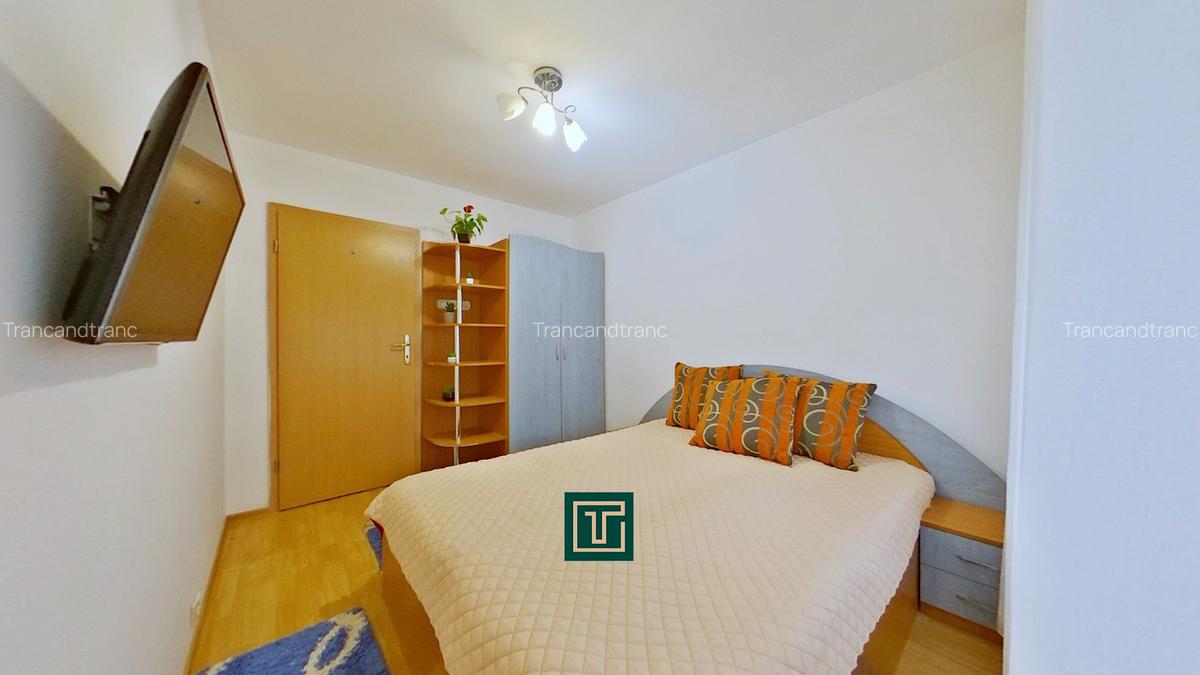 Apartament cu 3 camere de vânzare în cartierul Aurel Vlaicu, Arad - 1