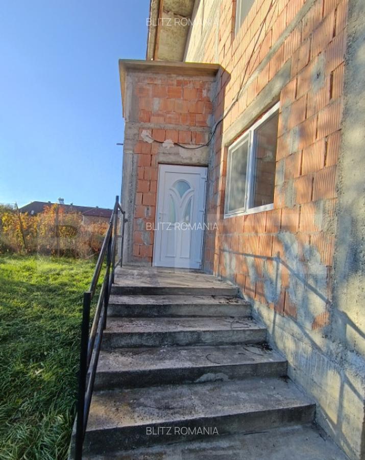 Casa construc?ie noua suprafa?a de 140 mp o terasa de 30 - 12