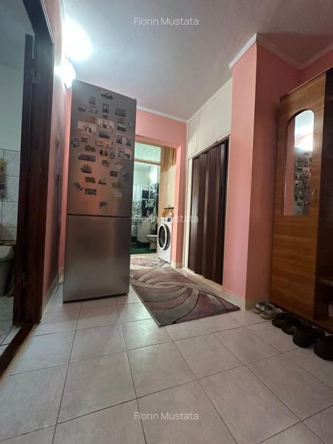 Apartament 2 camere decomandat, zona Calarasi 4. - 2