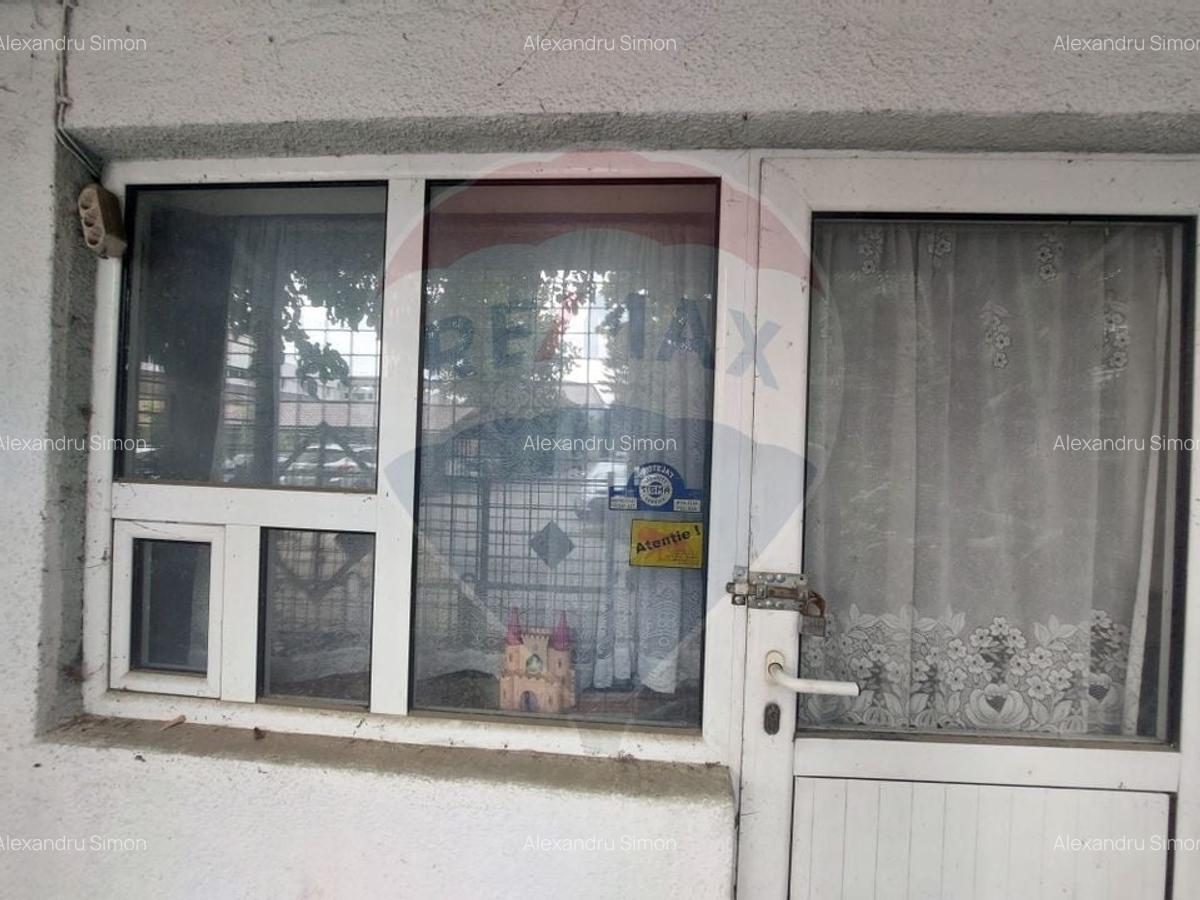 Spatiu comercial de inchiriat Bacau cladire separata - 3