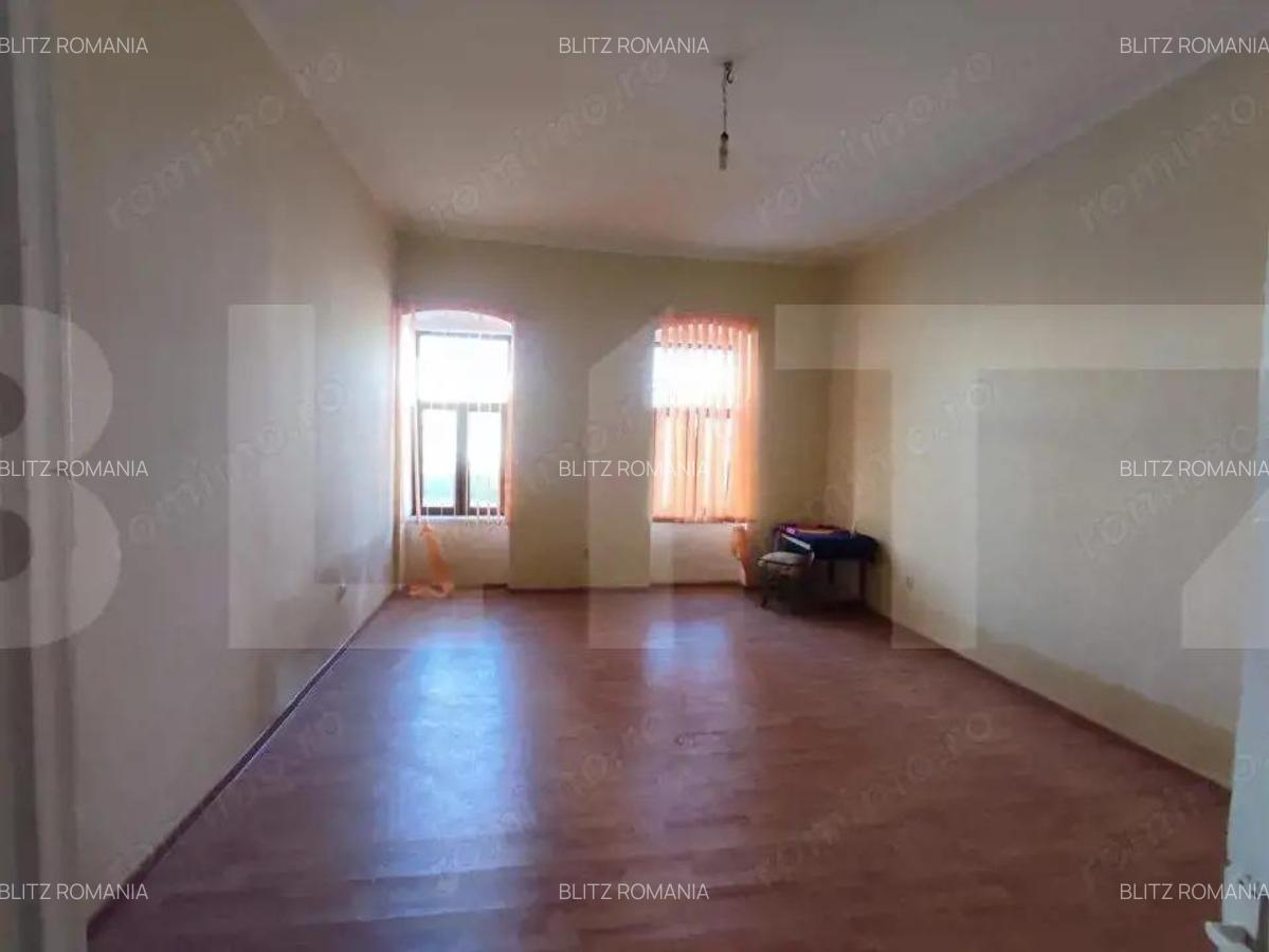 Spatiu comercial 83 mp, central - 3