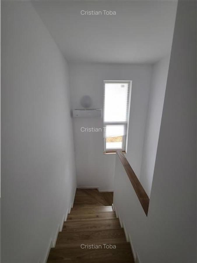 Casa moderna - Tunari - 4 camere - 2 bai - 120mp - 150mp teren - 10