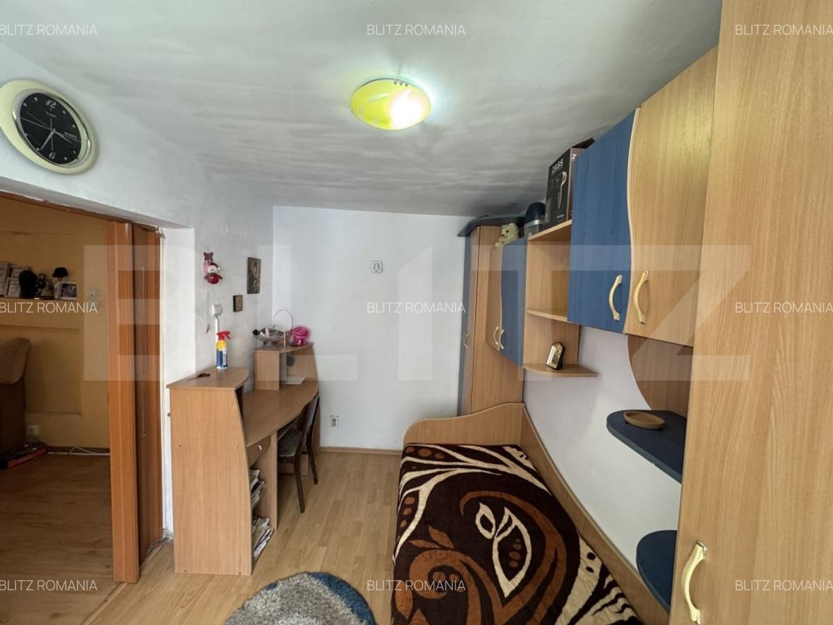 Apartament cu 3 camere, 45 mp, zona 23 August - 3