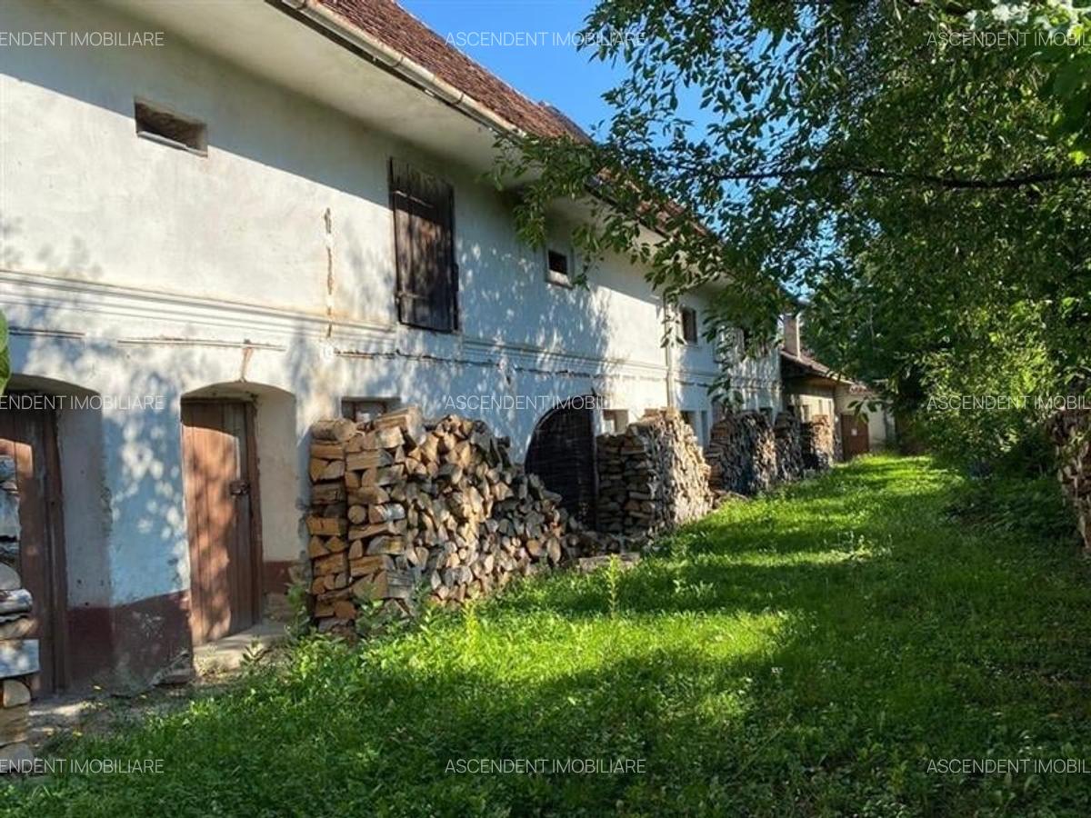 Casa saseasca cu 1.450 mp teren, Central -.  Cristian, Brasov - 1