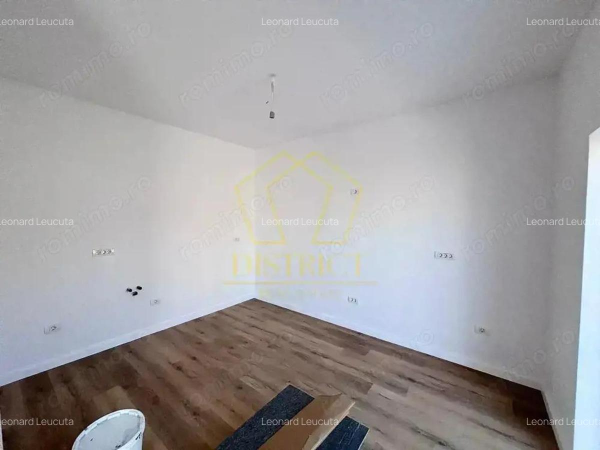 Duplex modern cu 5 camere, despartit prin camera tehnica I Dumbravita - 7