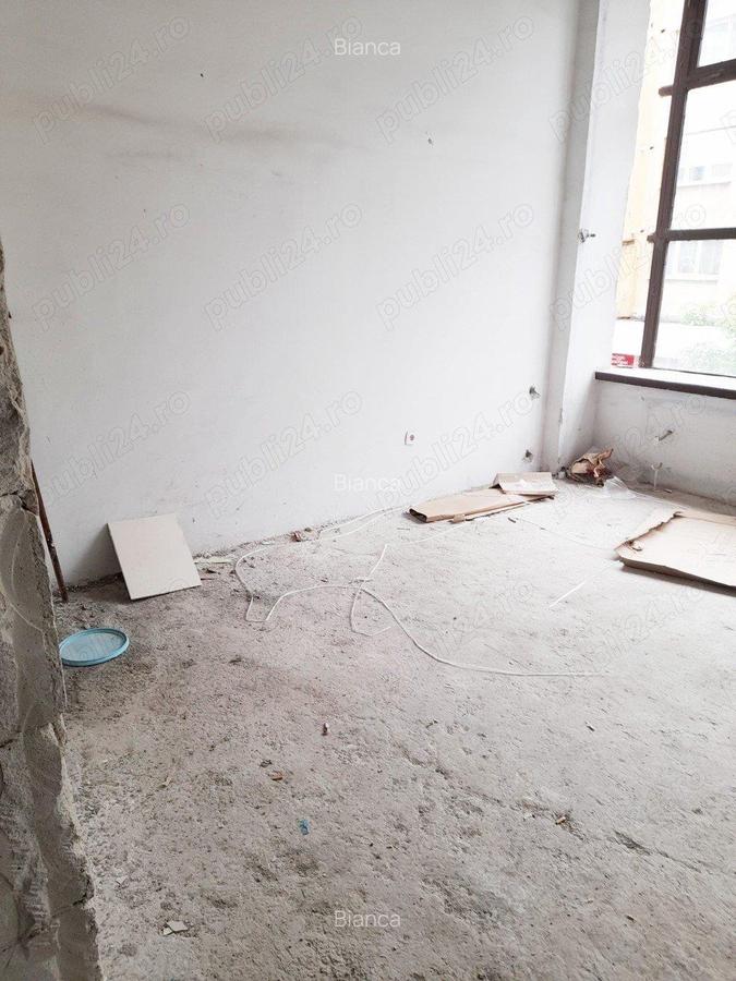 Ultracentral, etaj 1, posibil birouri, cabinete sau locuinte. - 7