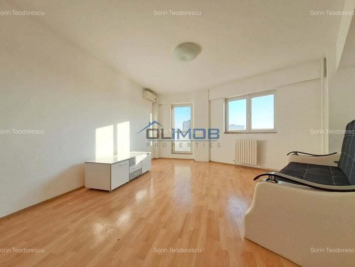 13 SEPTEMBRIE | DR. SARII | c-tie 2000 - 5 13 SEPTEMBRIE | DR. SARII | c-tie 2000 - 5