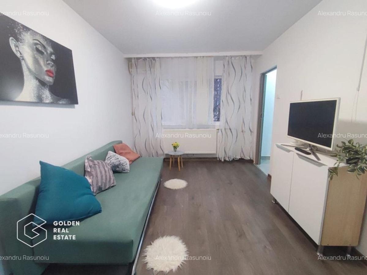 Garsoniera tinereasca, etaj 3, 6 Vanatori - 1