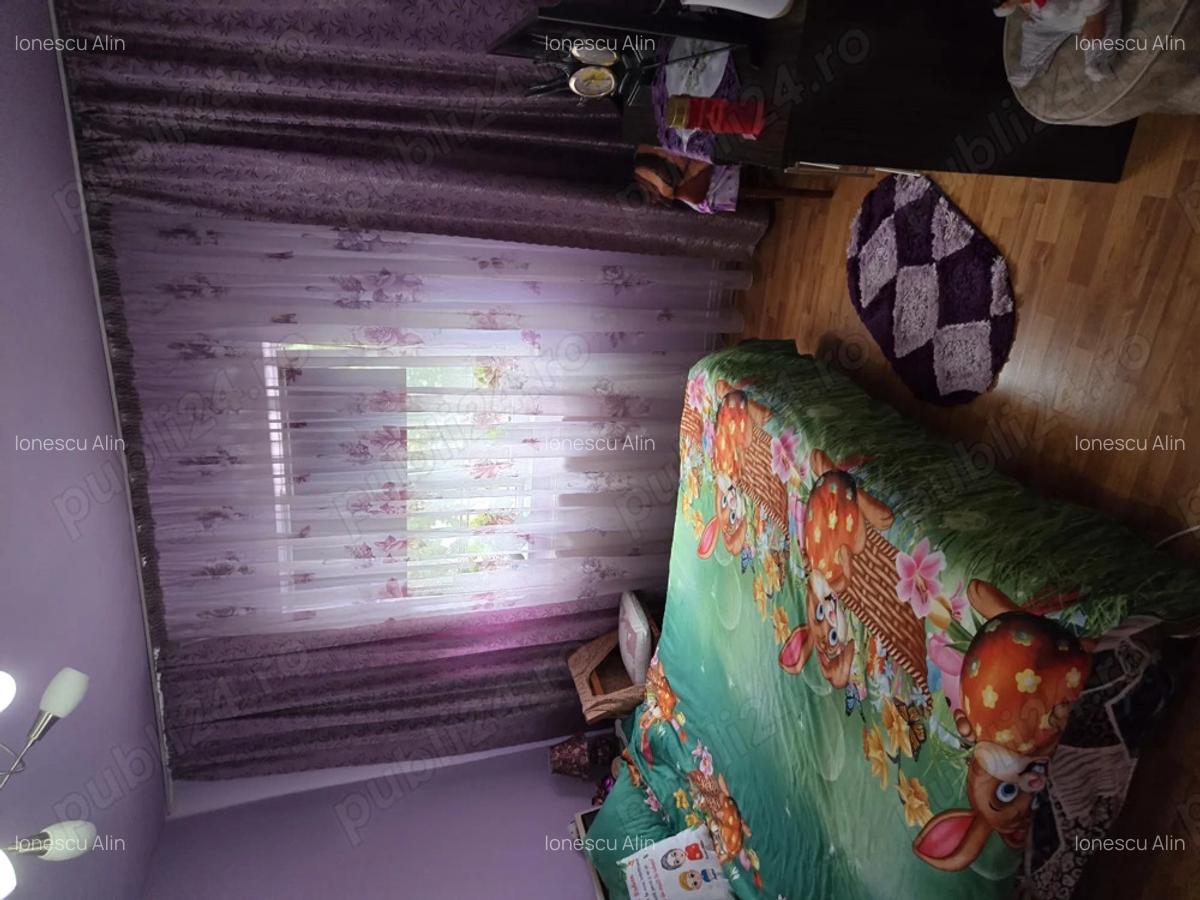 Apartament 3 camere, decomandat, etajul 1 - 3 Apartament 3 camere, decomandat, etajul 1 - 3