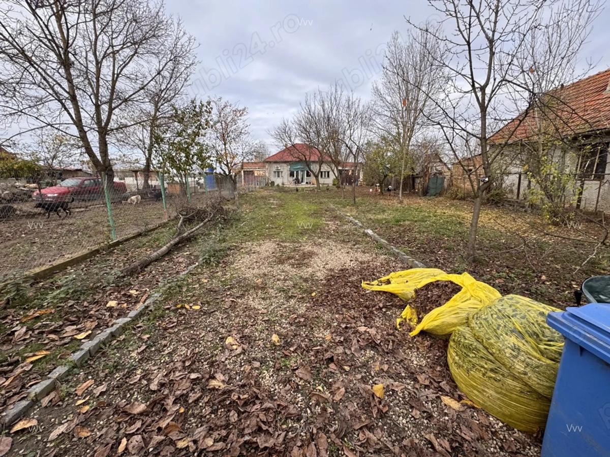 Vand casa La 15 km de Timisoara - 10