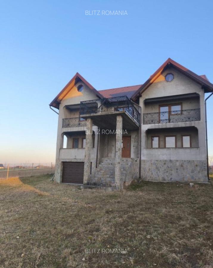 Casa finisata, teren 2500mp, Marginea - 1