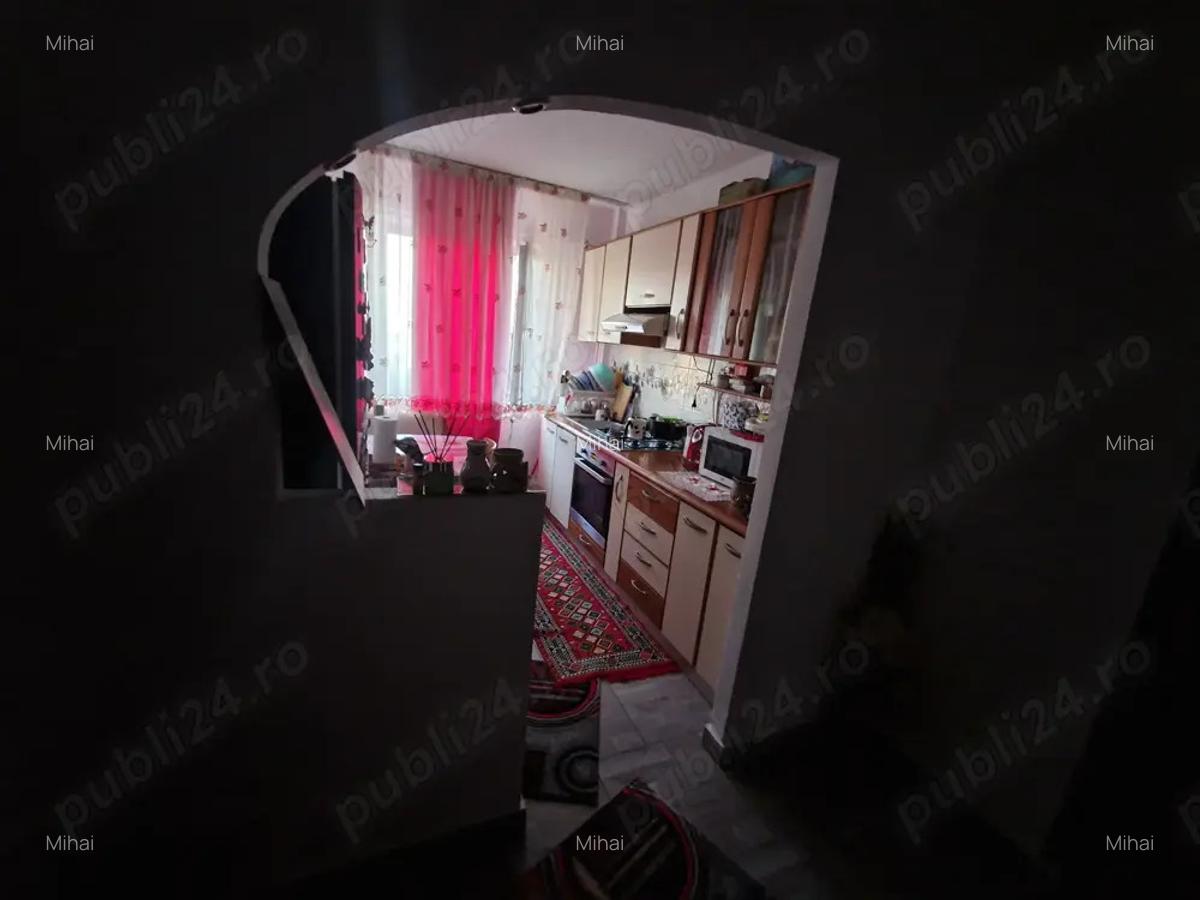 Vand apartament 2 camere semidecomandat - 3