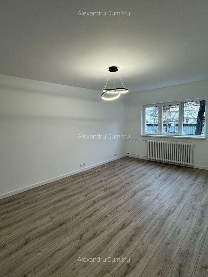 Apartament cu 3 camere semidecomandat, mobilat în Rahova - 2