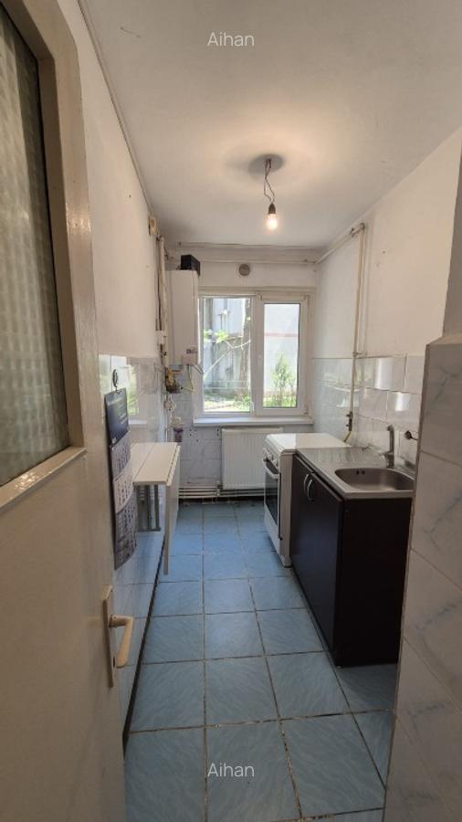Vanzare apartament 2 camere (Zona LIDL) - 6