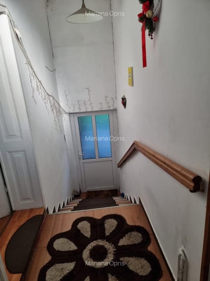Proprietate spre vanzare,  formata din 2 case suprafata totala 440 mp - 10