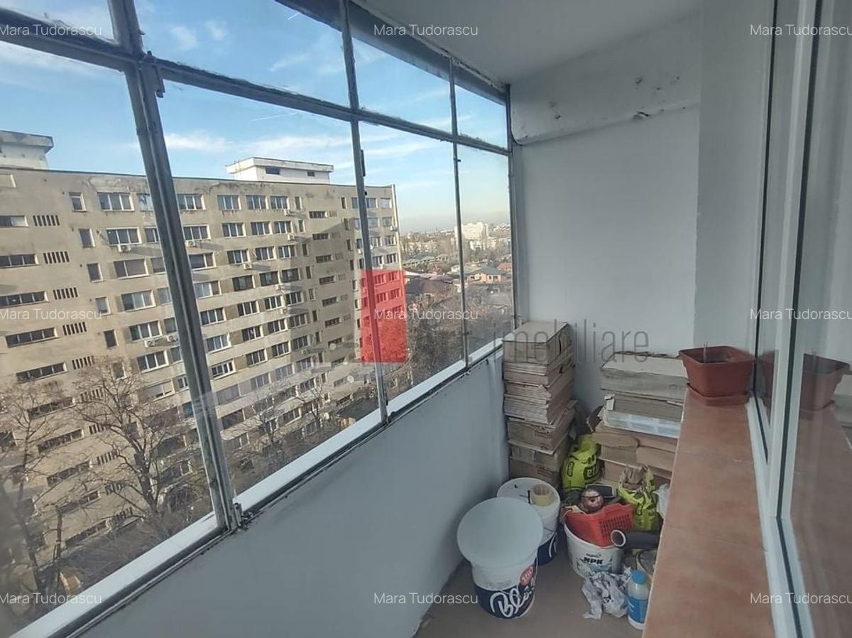 Vânzare apartament decomandat 3 camere cu centrală - Str. Baciului - 19