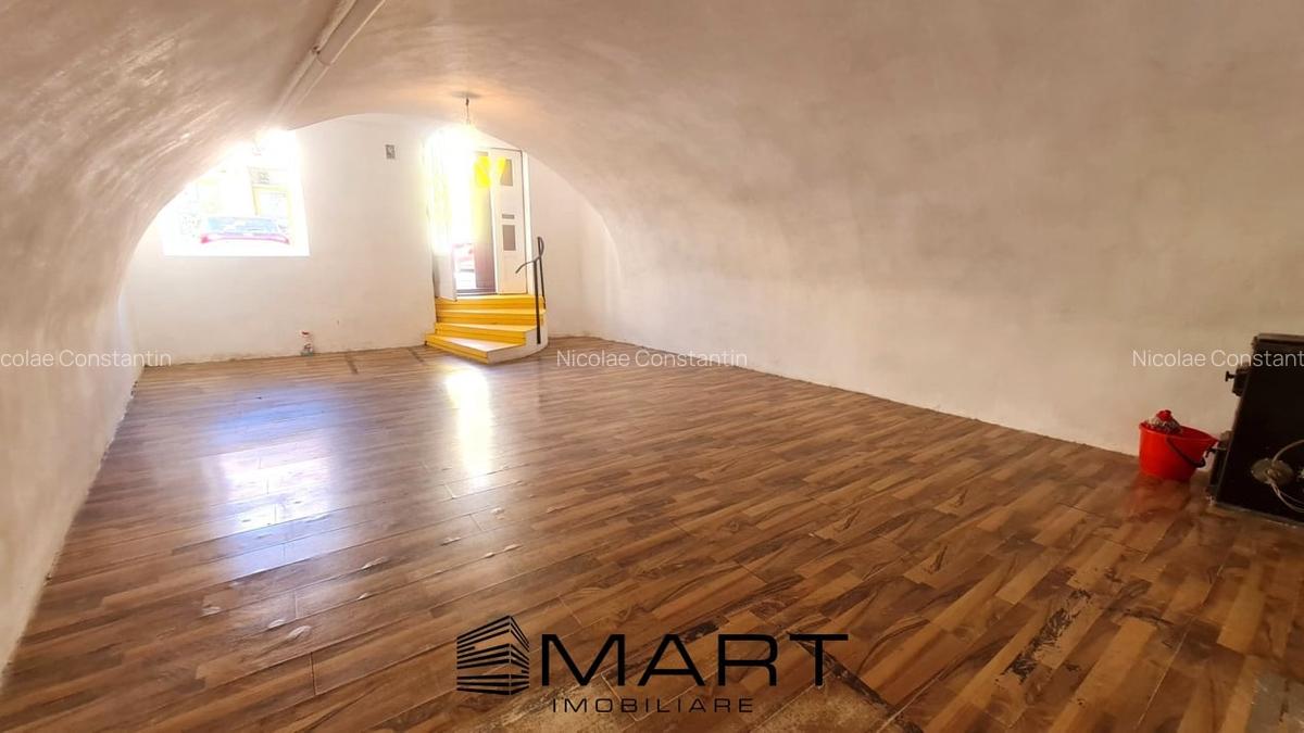 Spatiu comercial 40mp zona 9 Mai - 2