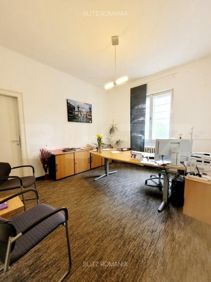 Apartament de vanzare cu 4 camere, 130 mp,  Ultracentral - 2