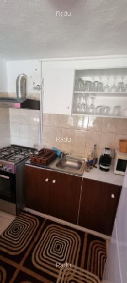 Casă de vânzare în sat Ungureni, comuna Gherghița – confort, natură și acces rapid din A3 - 6