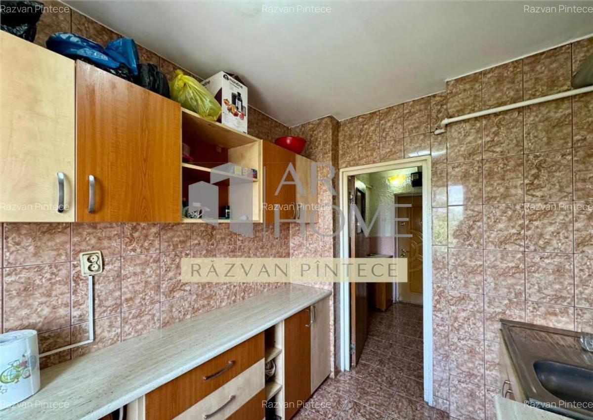 Apartament 3 camere, confort 1, decomandat, zona Republicii - 9