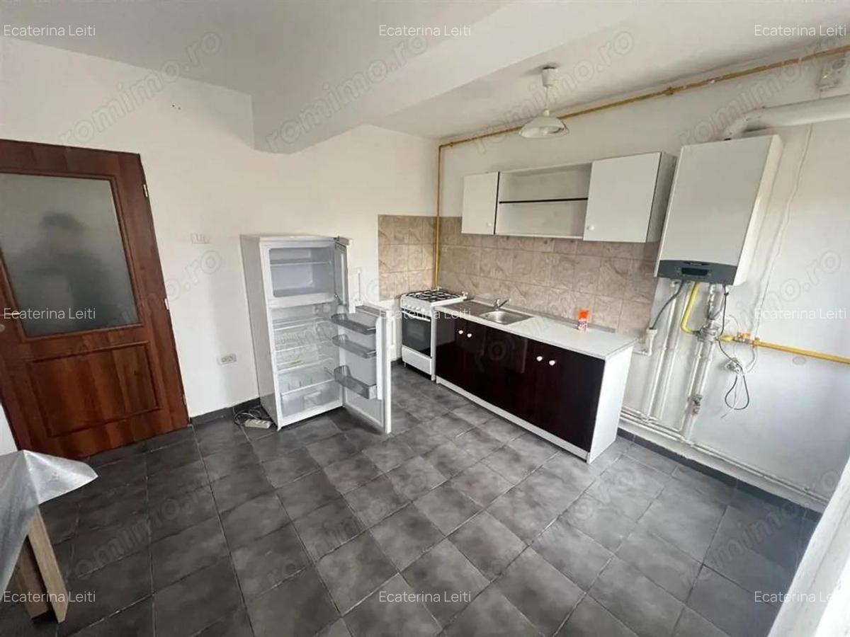 Apartament la vila2 camere decomandat balcoaneCT - 19