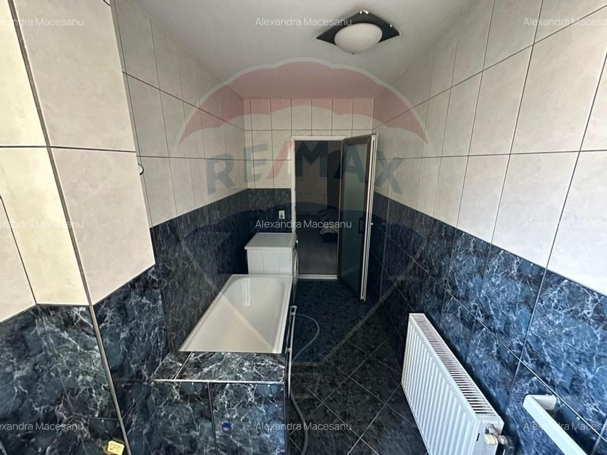 Apartament cu 4 camere de vanzare in zona Rovine - 11