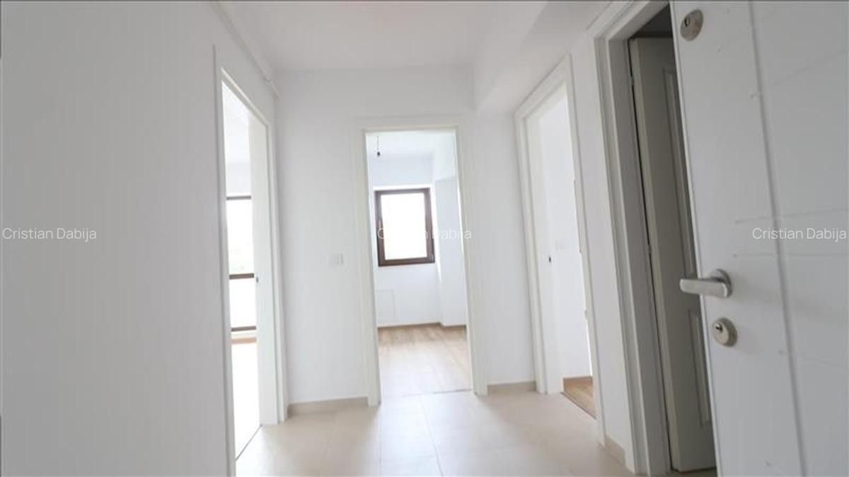Garsonieră decomandată în Bucium - 5
