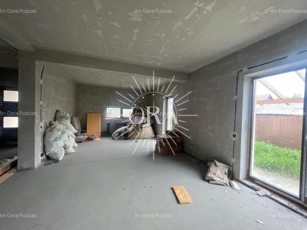 CASĂ INDIVIDUALĂ DE VANZARE IN BACIU CU CF | 4 DORMITOARE | 330 MP TEREN - 12