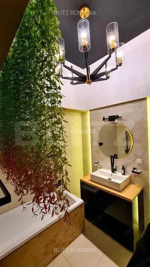 Apartament de lux, 3 camere, 110mp+70mp curte si gradina, 2 parcari, zona Vivo - 1