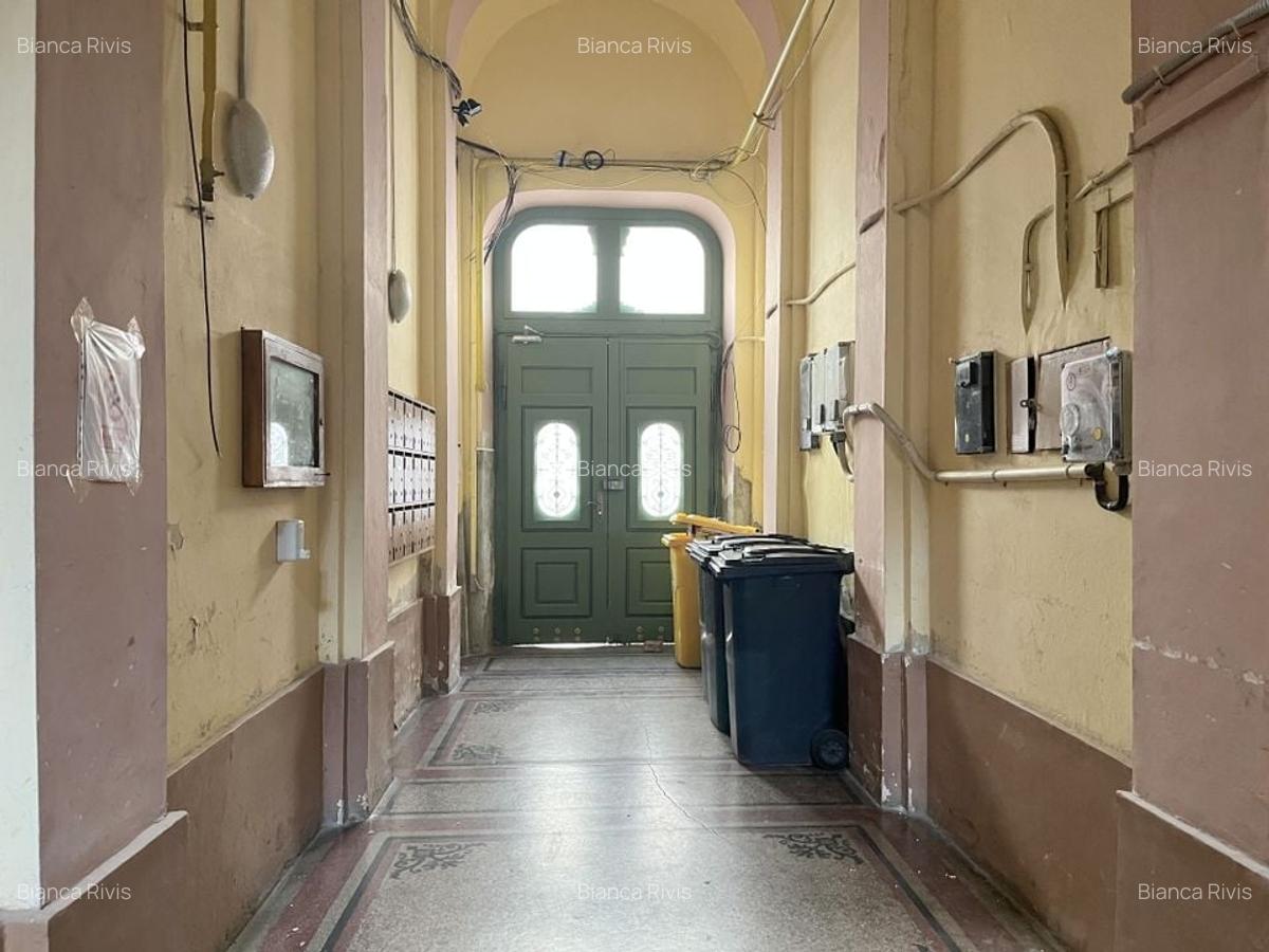 Spațiu  de închiriat -Piața Unirii - 26