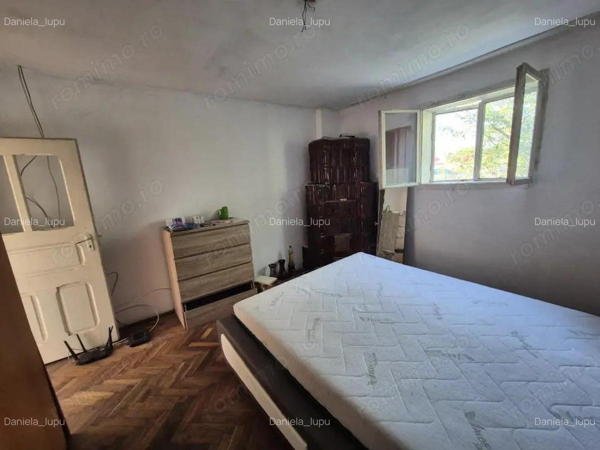 Vanzare casa cu teren impresionant, in Targu Jiu, strada Slobozia - 5