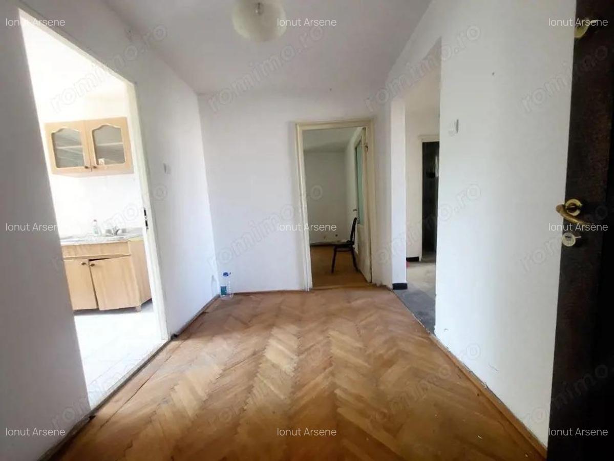 ORIZONT-MegaImage, Apartament 3 cam Decomandat, Bloc 4 etaje - 1