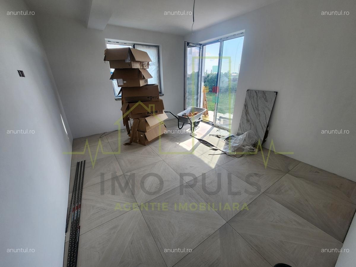 Trei Camere. 2 Bai. Terasa 21mp. Esso - Girocului - 5