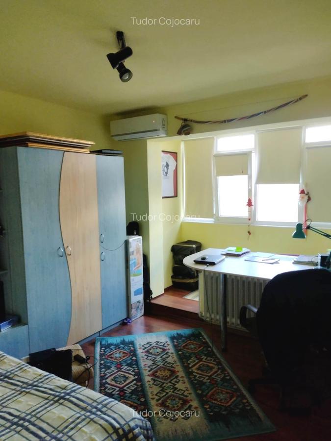 Apartament 4 camere, 2 bai, 93 mp, CT, AC, Alexandru cel Bun - 7 Apartament 4 camere, 2 bai, 93 mp, CT, AC, Alexandru cel Bun - 7